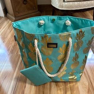 Sun & Sand aqua blue/gold tote bag Small bag inside extra storage Snap closure